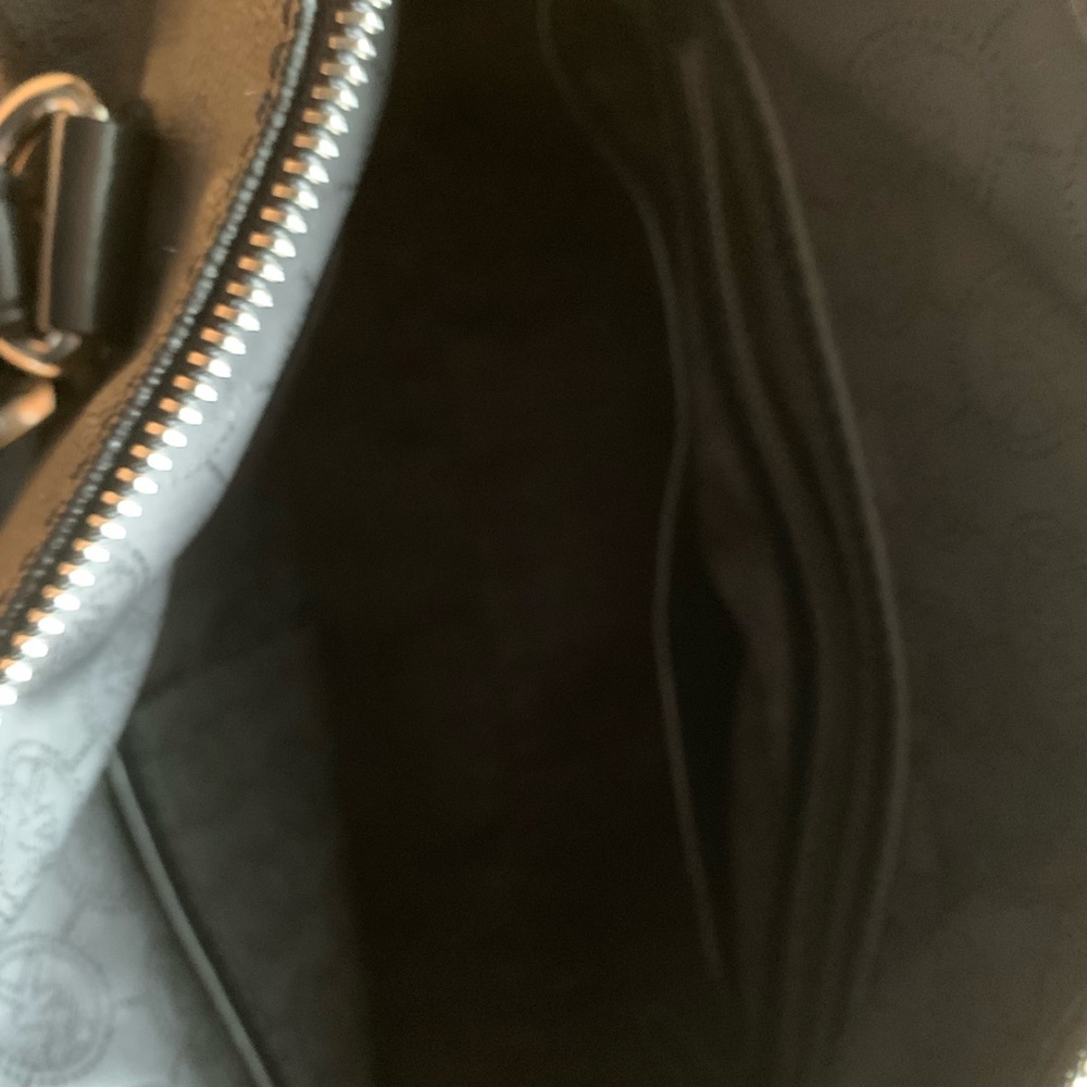 Black Michael kors satchel with silver hardware - Picture 6 of 11